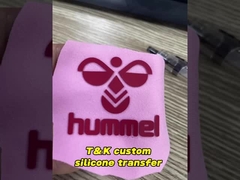 Custom 3D Logo Embossed Soft Silicone Heat Transfer Label Untuk Penggunaan Pakaian