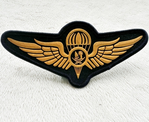 Label Pakaian Suede Logo Timbul Patch Silikon Injeksi Mikro 3D