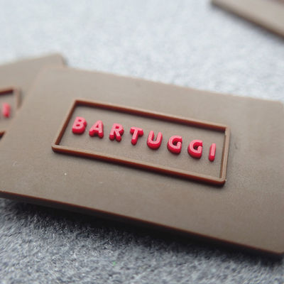 Logo 3D Label Karet Kustom yang Dapat Dicuci Untuk Pakaian