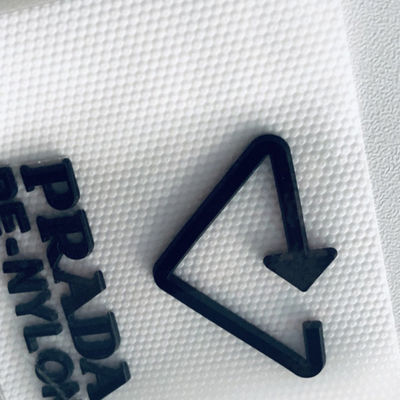 Label Perpindahan Panas Silikon Ramah Lingkungan 3D Logo Timbul Untuk Pakaian